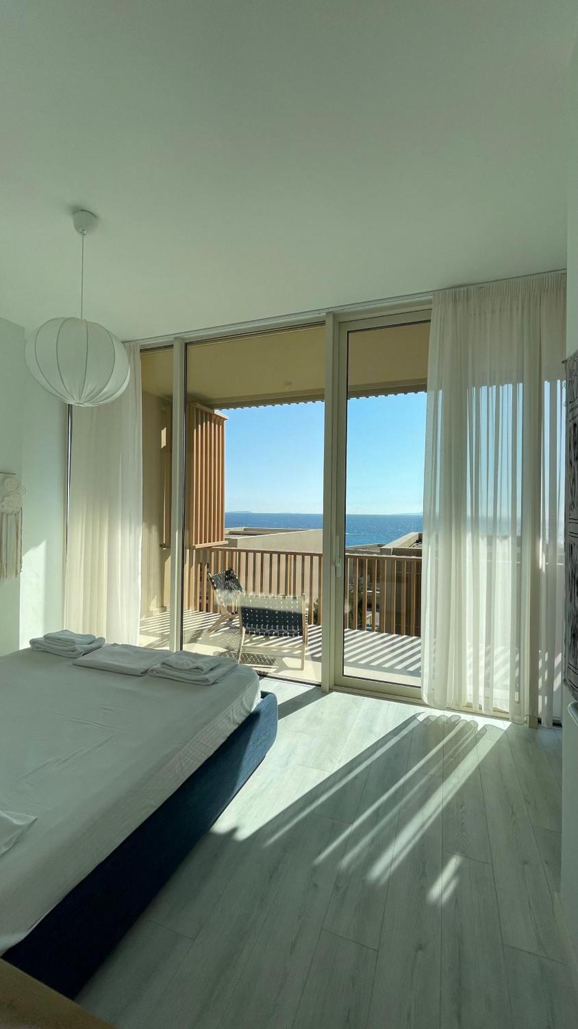 Apartamento Four C Three Bedroom Big Deluxe 35 Palasë
